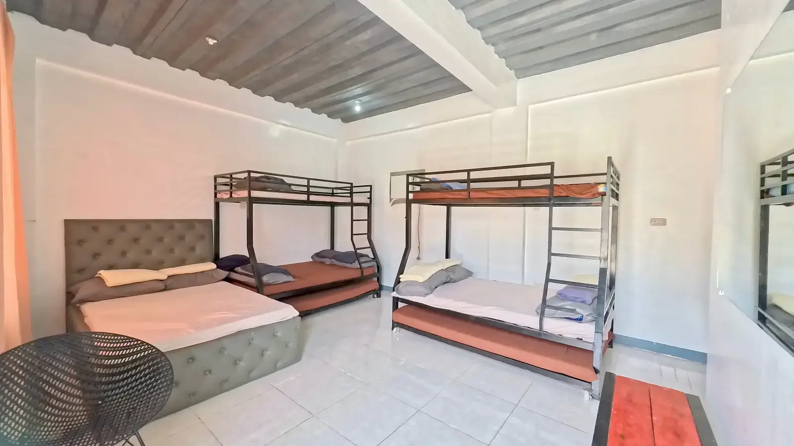 LAD BARKADA ROOM - Image 1